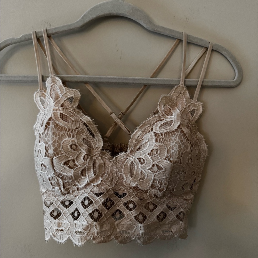 Anemone Lace Bralette in Cream